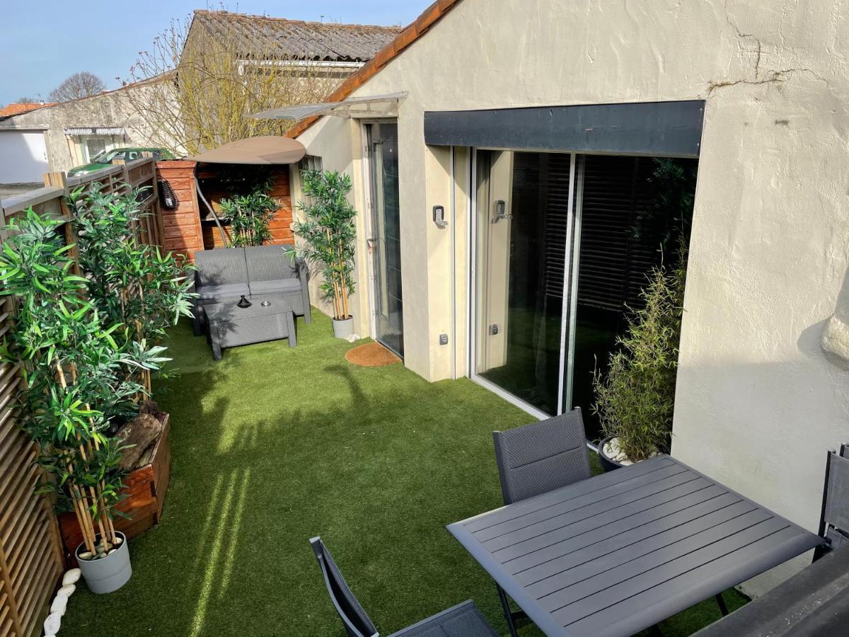 Love Suites & Spa "Le Loft" Avec Jacuzzi Privatif Médis Exteriör bild