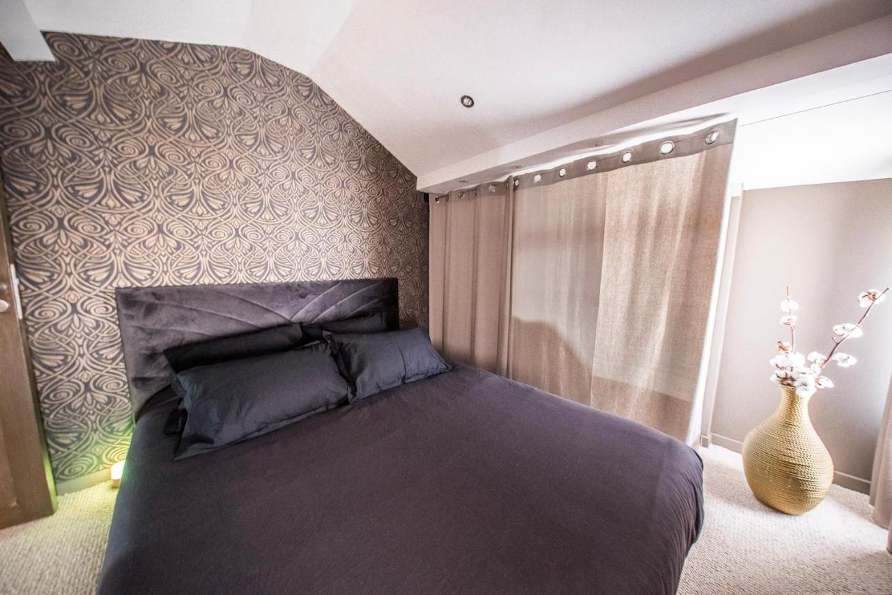Love Suites & Spa "Le Loft" Avec Jacuzzi Privatif Médis Exteriör bild