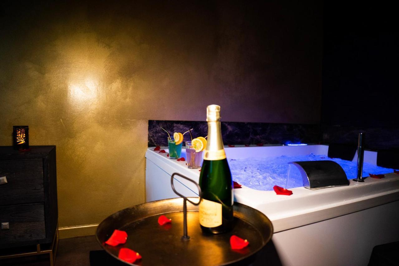 Love Suites & Spa "Le Loft" Avec Jacuzzi Privatif Médis Exteriör bild