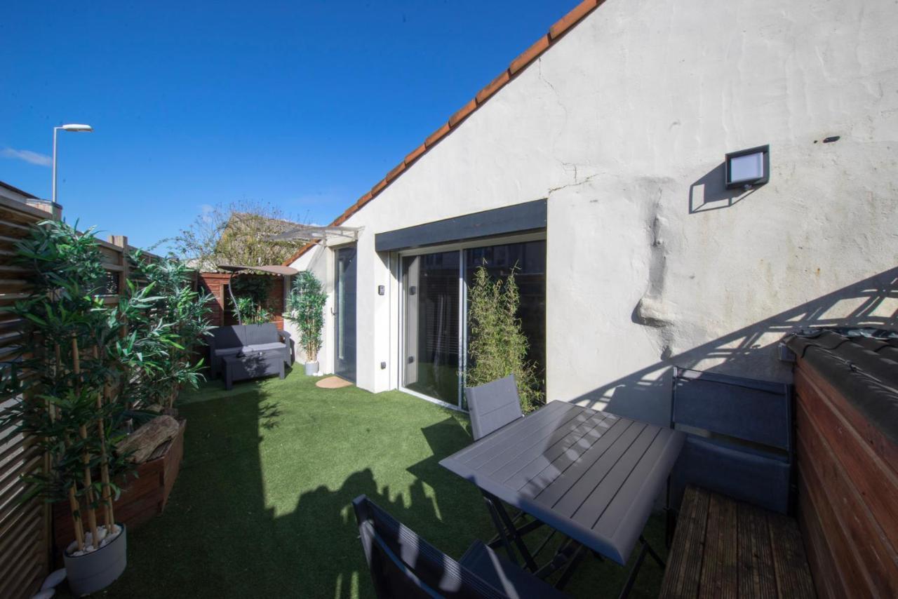 Love Suites & Spa "Le Loft" Avec Jacuzzi Privatif Médis Exteriör bild